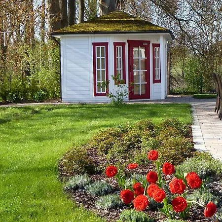 Lucia Semesterbostad Glowe