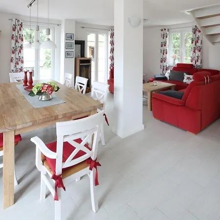 Lucia Semesterbostad *