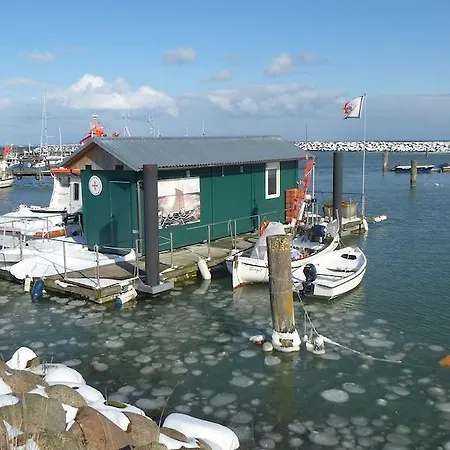 Semesterbostad Lucia Glowe