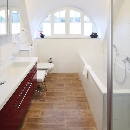 Semesterbostad Lucia *