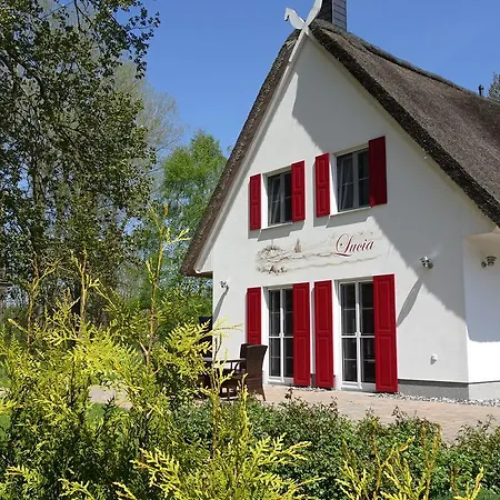 Lucia Semesterbostad Glowe